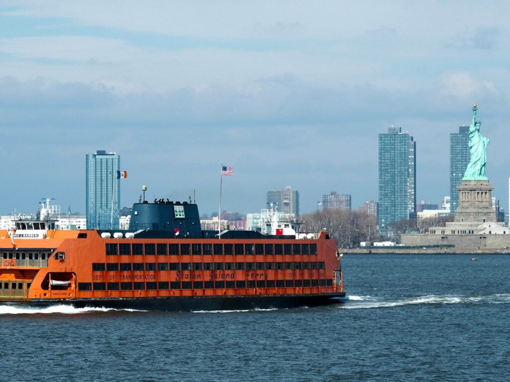 A boat on the water in New York City. ferrt staten island