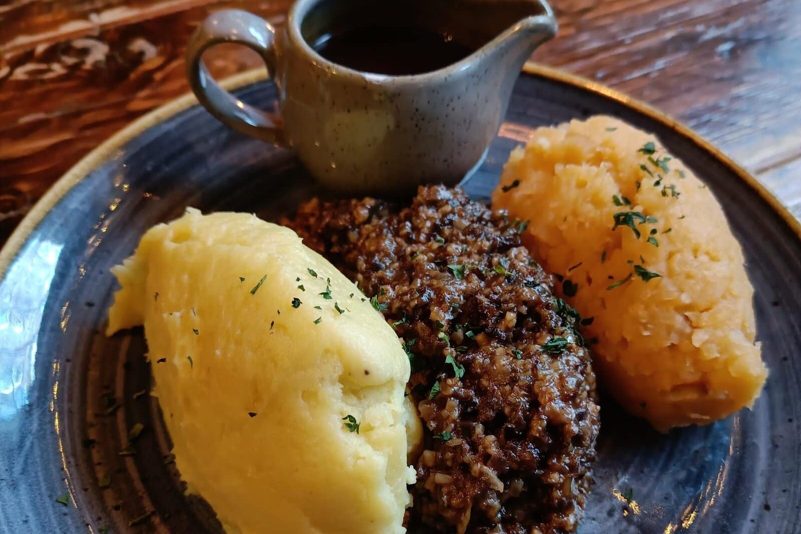 Haggis next city trip edinburgh