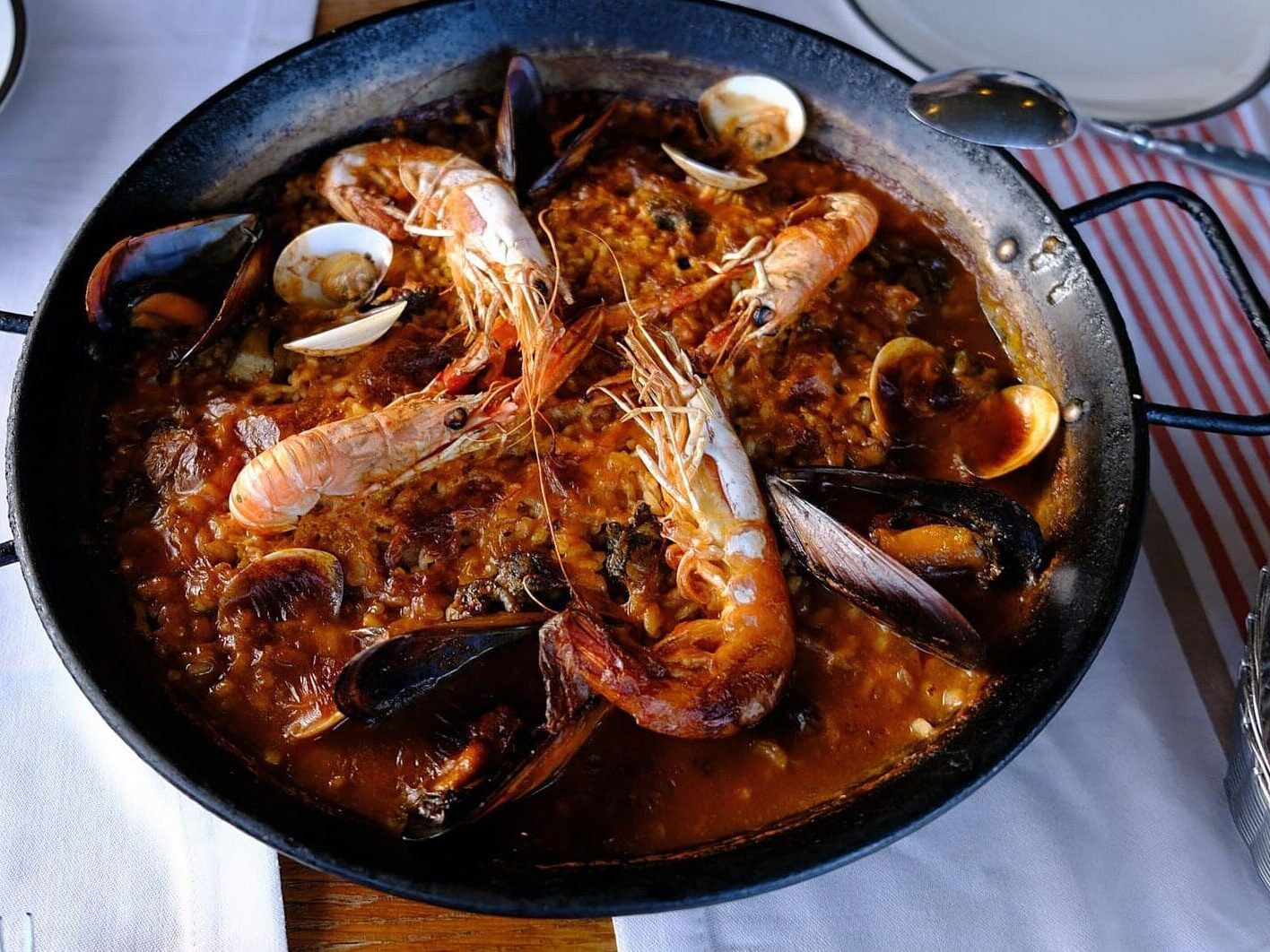 seafood paella in valencia 